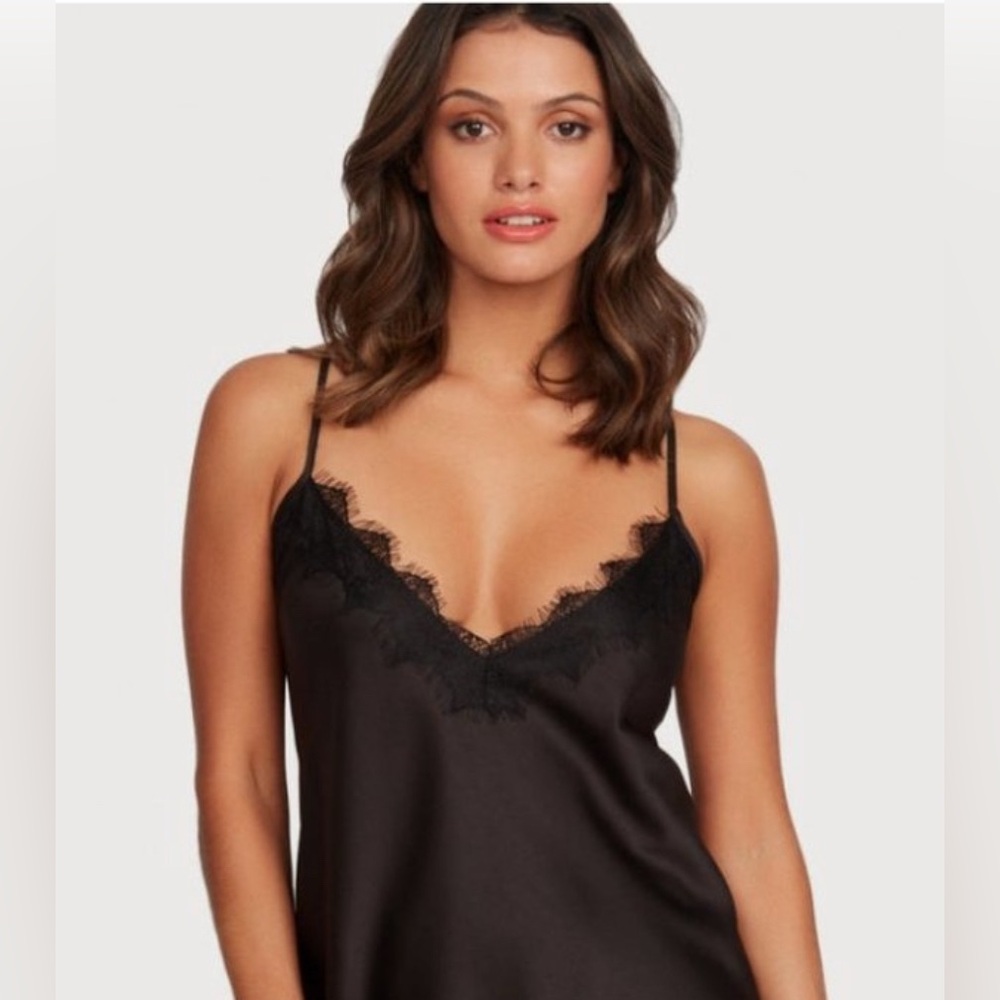 NWT- Frederick’s of Hollywood 'X' Back Cami w/Eyelash Lace Decoletage